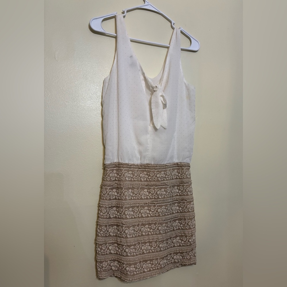 Elegant White and Tan Lace Dress - Picture 2 of 5